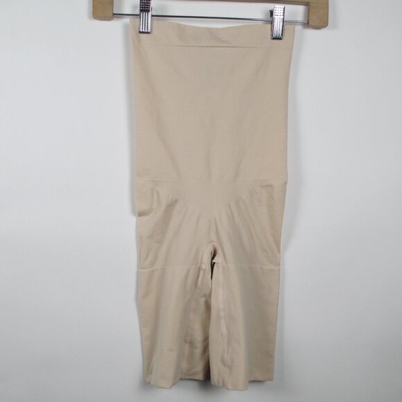 SPANXsculpt™ Seamless Power High-Waisted Mid-Thigh Short - Picture 5 of 12